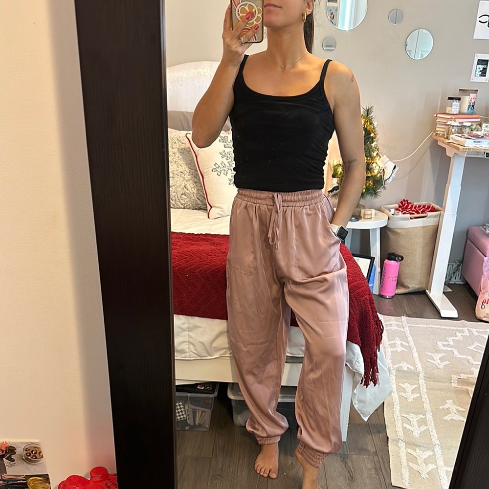 Women's Satin Jogger Pants - Pink